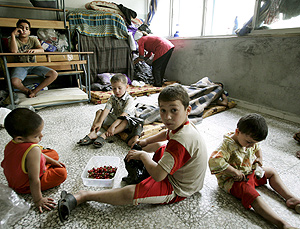 Nios palestinos refugiados en el campo libans de Nahr el Bared. (Foto: EFE)
