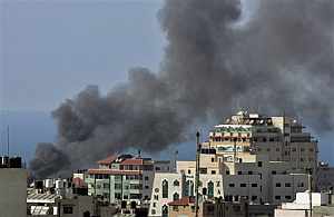 Humareda en Gaza tras los enfrentamientos. (Foto: AP)
