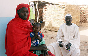 Varios refugiados sudaneses en un campamento en el Chad. (Foto: AP)