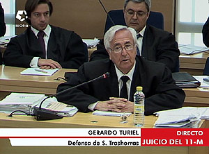 El abogado de Emilio Surez Trashorras, durante su exposicin. (Foto: LaOtra)