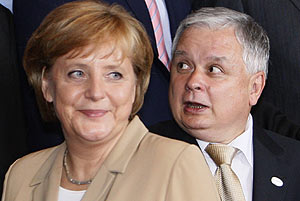 Angela Merkel y el lder polaco Lech Kaczynski. (Foto: AP)