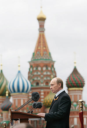 Putin, el pasado mayo, en el discurso conmemorativo del fin de la Segunda Guerra Mundial. (Foto: AFP)