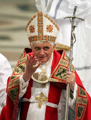 Benedicto XVI durante una celebracin en Roma. (Foto: EFE)