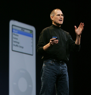 Steve Jobs, durante la presentacin de un iPod. (Foto: AP)