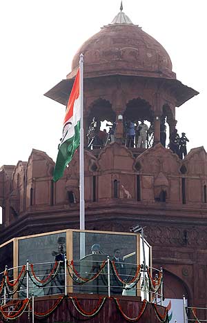 El primer ministro indio pronuncia su discurso en el Fuerte Rojo de Nueva Delhi. (Foto: AFP)