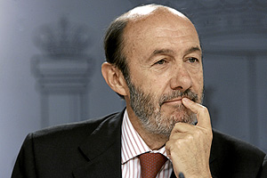 El ministro de Interior, Alfredo Prez Rubalcaba. (Foto: Diego Sinova)