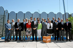 Rajoy, con los lderes regionales del PP, en Madrid. (Foto: Alberto Cullar)