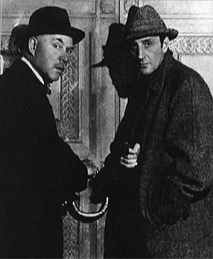 Fotograma de la pelcula 'Sherlock Holmes y la mujer araa'. Nigel Bruce (izda.) y Basil Rathbone