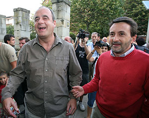 Josu Jon Imaz (dcha.), junto a Joseba Egibar, en un acto reciente. (Foto: EFE)