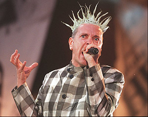 El cantante de los Sex Pistols, en uno de sus conciertos de los 90. (Foto: AP)