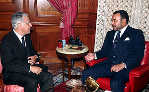 Entrevista este mircoles del Rey Mohammed VI con Abbas el Fassi. (Foto: EFE)