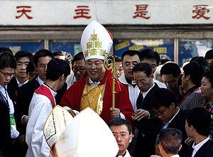 El obispo Li Shan, durante su ordenacin. (Foto: AP)