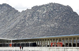 Imagen de la estacin de ferrocaril en el Tbet. (Foto: REUTERS)