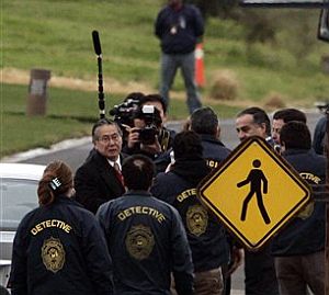 Fujimori, al abandonar Chile. (Foto: AP)