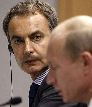 Zapatero, en Mosc, durante la rueda de prensa conjunta con Vladimir Putin. (Foto: EFE)