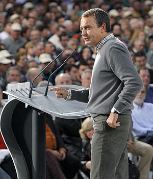 El presidente Zapatero, en Silleda (Pontevedra). (Foto: EFE)