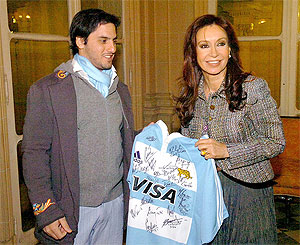Cristina Kirchner y Agustn Pichot, capitn de 'Los Pumas'.