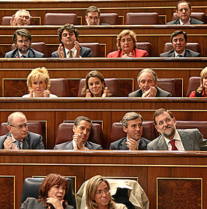 Varios parlamentarios en el Congreso de los Diputados. (Foto: Alberto Cullar)