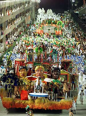 La samba es una de las grandes protagonistas de los carnavales en Brasil. (Foto: REUTERS)