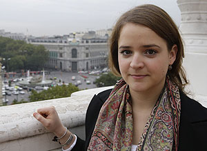 La escritora Zlata Filipovic, durante una entrevista sobre el libro. (Foto: EFE)