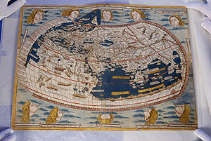 El mapamundi procedente de la Biblioteca Nacional encontrado en Australia. (Foto: EFE)