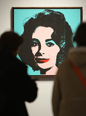 El retrato que Andy Warhol hizo de la actriz Elizabeth Taylor. (Foto: AFP)