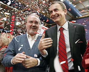 Pedro Solbes, con José Luis Rodríguez Zapatero. (Foto: REUTERS)