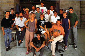 Fotografa de 1988, con los diseadores que integraron el colectivo 'La Nave'. (Foto: Revista Ardi)