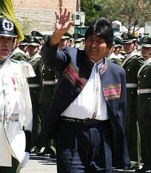 Evo Morales, a su llegada a la Asamblea. (AP)