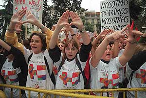 Manifestación proabortista en Madrid en septiembre de 1998. (Foto: Javi Martínez)