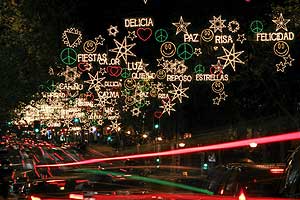 Con las luces de Navidad el consumo de electricidad aumenta en exceso (Foto: Carlos Alba).