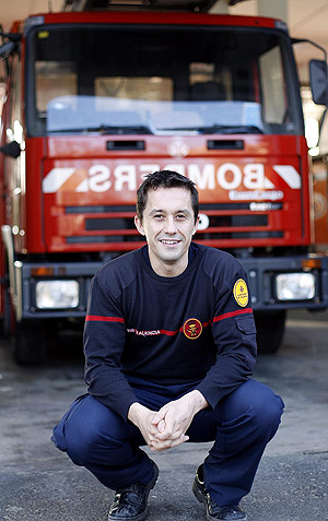 Javier Pascual, bombero. (Foto: Alberto Di Lolli)