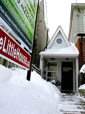 Construida en 1912, 'The little house' es la casa ms pequea de Toronto, se puede adquirir por 173.000 dlares. (Foto: REUTERS)