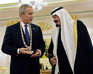 Bush, junto al Rey Abdal, en Riad. (Foto: AP)