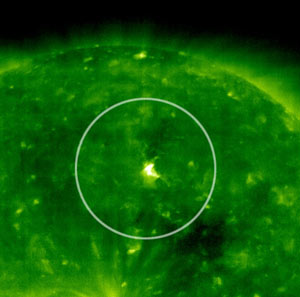 Imagen del Sol, con una mancha marcada, tomada por el SOHO (Foto: ESA)