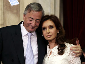 El matrimonio, el di de la investidura de Cristina Fernndez como presidente. Foto: Reuters
