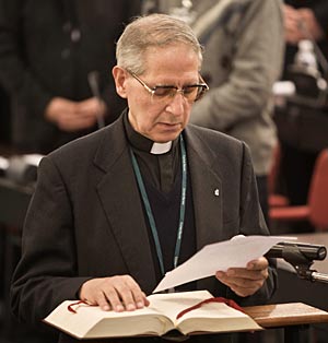 Adolfo Nicols durante la 35 Conferencia de la Compaa de Jess. (Foto: AFP)