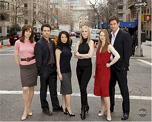 Los protagonistas de 'Cashmere Mafia' en una imagen promocional de la serie.