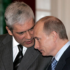 Putin, junto a Tadic, en la reunin que han mantenido en el Kremlin. EFE