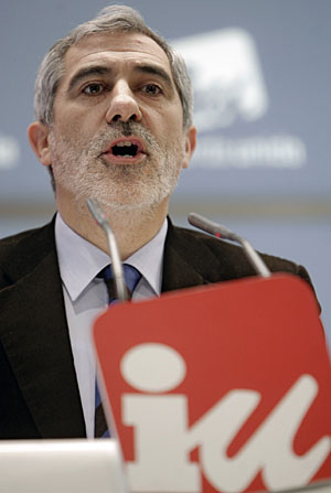 Gaspar Llamazares durante la presentacin de su candidatura. (Foto: EFE | Emilio Naranjo)