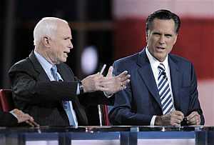 McCain y Romney, en uno de sus enfrentamientos verbales. (Foto: AP)
