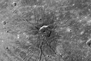 El inslito crter con forma de araa captado por la sonda 'Meesenger'. (Foto: NASA)