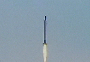 Imagen del cohete captada de la televisin iran (Foto: AP)