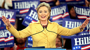Clinton en el marco del 'supermartes'. (Foto: EFE)