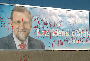 Imagen del cartel electoral de Mariano Rajoy que sufri actos vandlicos.