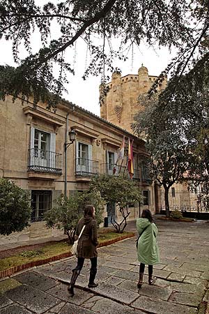 Vista exterior del Centro de Cultura Tradicional , ubicado en Salamanca. (FOTO: Enrique Carrascal)