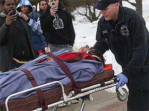 El tiroteo en la Universidad del Norte de Illinois dej cinco muertos, ms el propio atacante, que se suicid, adems de 16 heridos. (Foto: AP)