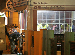 Imagen del bar de Cullera en el que se produjo el crimen. (Foto: DI LOLLI).