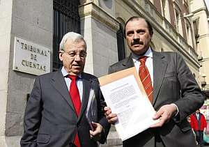 Los diputados del PP Vicente Martnez Pujalte y Jaime Ignacio del Burgo. (Foto: EFE)