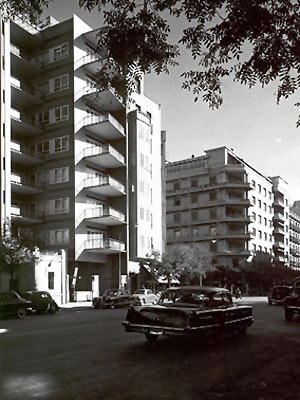 Edificio O'Donnell 33, en Madrid, fotografiado en los primeros años sesenta. (FOTO: Estudio Lamela)